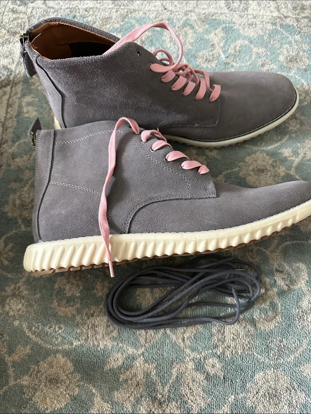 Steve Madden Varner Chukka Men's Gray Suede High-Top Boots with Pink Laces 13
